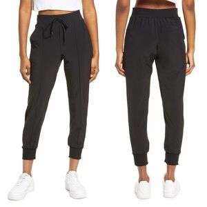 Nordstrom Zella Getaway Pocket Pants Lightweight Woven Joggers Black Size‎ XS
